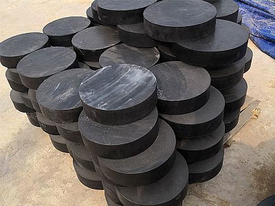 金平县板式橡胶支座由若干层橡胶片与薄钢板经加压硫化
